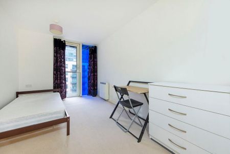 2 bedroom flat to rent - Photo 3