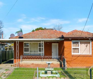 3 Bedroom&comma; Renovated Family Home&excl; - Photo 1