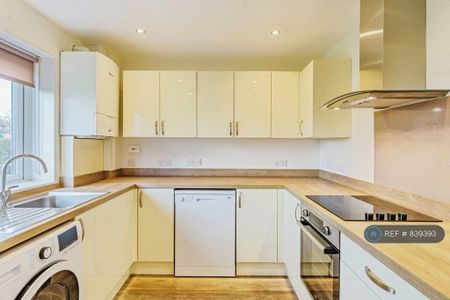 2 bedroom flat to rent - Photo 5