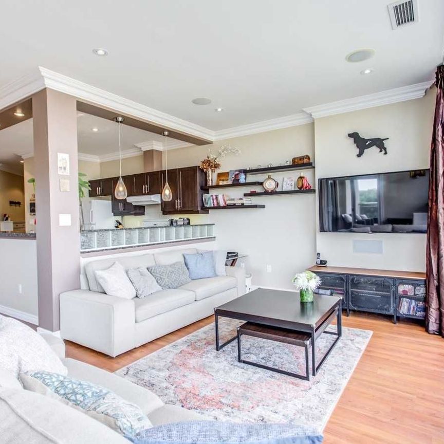 For Lease - 1 Leaside Park Drive Unit# 513, Toronto, Ontario - Photo 1