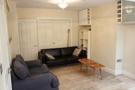 5 bedroom terraced house to rent - Photo 2