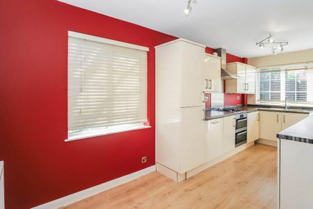 3 bedroom end of terrace house to rent - Photo 5