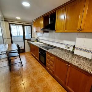 Carrer de les Roses, Manises, Valencian Community 46940 - Photo 2