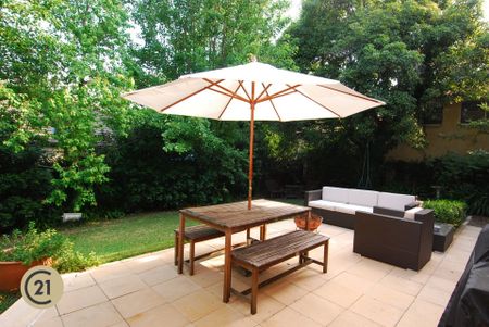 Immaculate Family Retreat Offering Modern Comfort & Peaceful Privacy - Photo 4