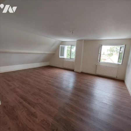 LOCATION APPARTEMENT 121 m² T5 (dans MAISON divisée) avec garage/jardin OLIVET SUD - Photo 4