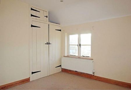 2 bedroom cottage to rent - Photo 2
