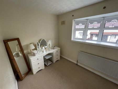 35 Glenalina Park, Belfast, BT12 7LD - Photo 3