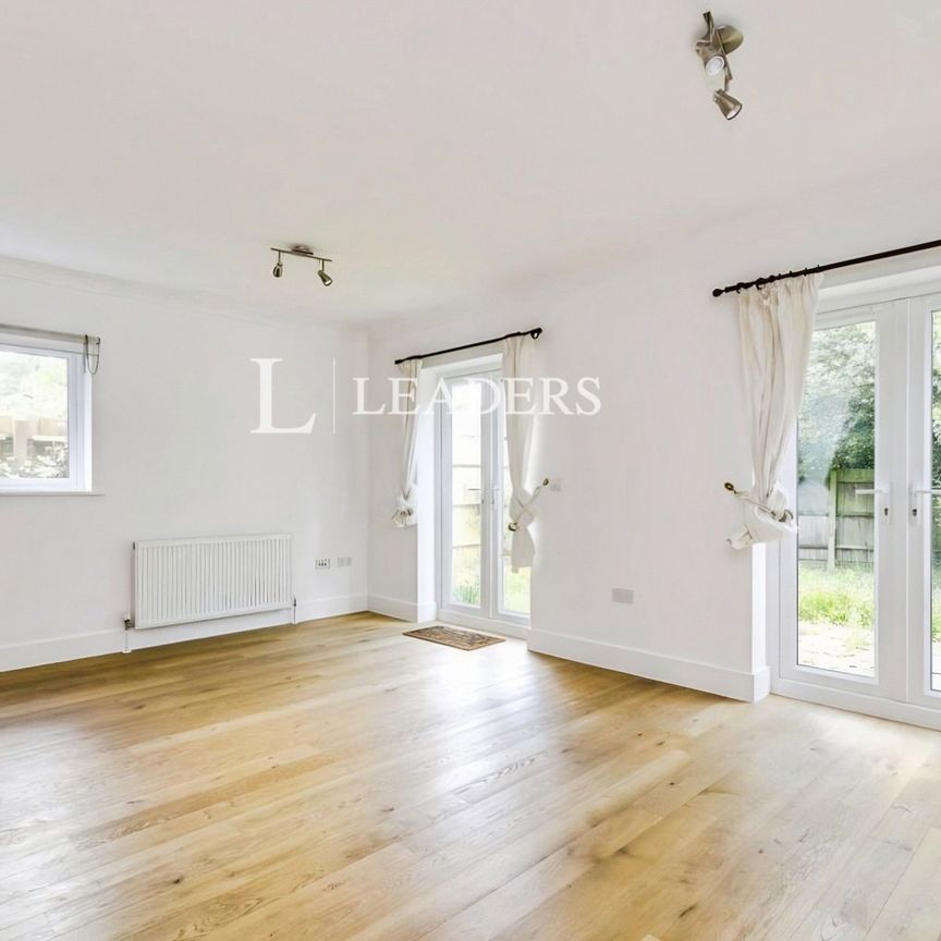 4 bedroom house to rent Colonel Crabbe Mews, Southampton, SO16 - Photo 1