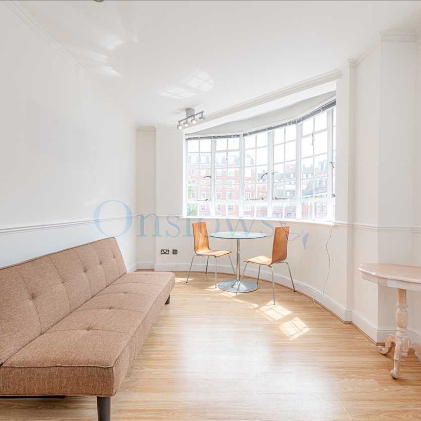 Chelsea Cloisters, Chelsea - Photo 1