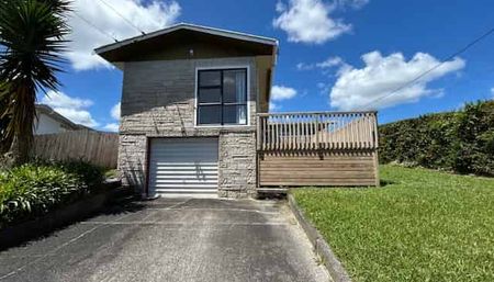 Blockhouse Bay, 3 bedrooms, 1.5 bathrooms - Photo 5