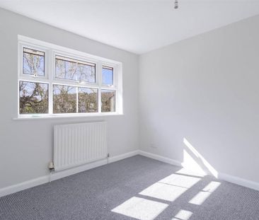 4 bedroom detached house to rent - Photo 5