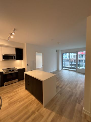 For Lease - 333 Sunseeker Avenue Unit# 326, Innisfil, Ontario - Photo 5