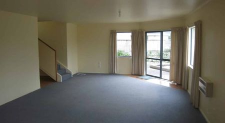 FIVE BEDROOMS, STUDENT RENTAL, HOKOWHITU - Photo 3