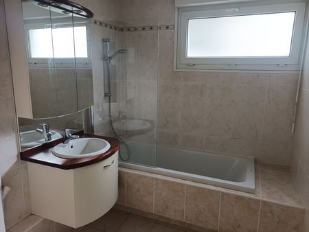 Location Appartement 2 pièces 49m² - Photo 4