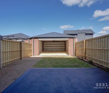 17 Geraldine Walk Wyndham Vale - Photo 3