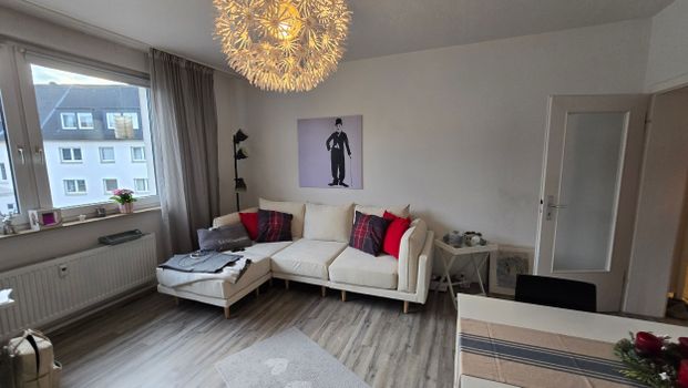 Charmante 2-Zimmer-Wohnung. Zentral gelegen in Holsterhausen! - Photo 1