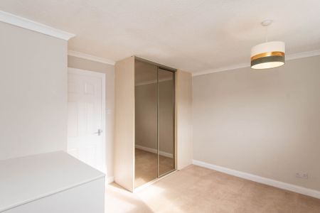 2 bedroom House to rent - Photo 3