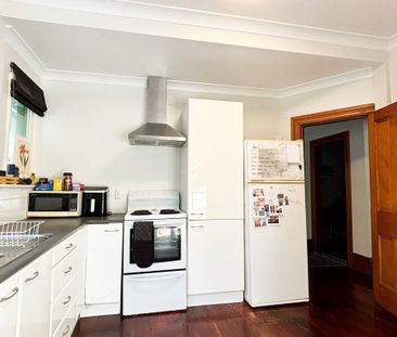 B/4 Rixon Grove, Mount Victoria - Photo 5