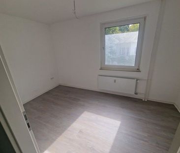 Zu Janaur: Schöne 2-Zimmer-Wohnung, saniert, Düsseldorf-Hassels - Photo 5