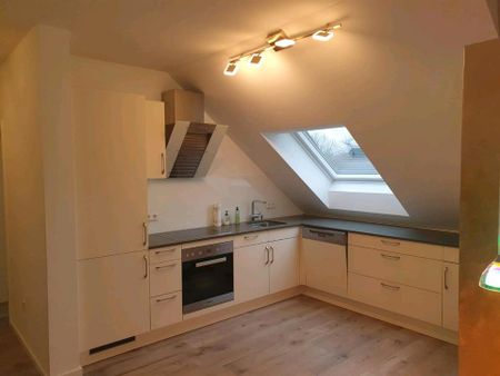 Mietwohnung in der westlichen Südstadt - hell, modern, hochwertig - Photo 2