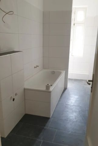 Großzügige 2-Zimmerwohnung mit zwei Balkonen und Fischgrätparkett - Foto 3