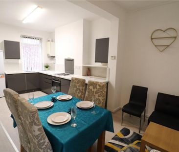 4 bedroom apartment to rent - Photo 2