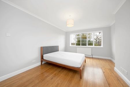 St Aubyns Court, SW19, London - Photo 2