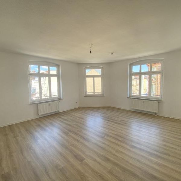 Traumhaft schöne 3 R Wohnung mit EBK - JETZT ZUSCHLAGEN ! - Photo 1