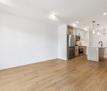 West Jasper Place 4 Plex — 3 Bedroom 2.5 Bathroom - Photo 6