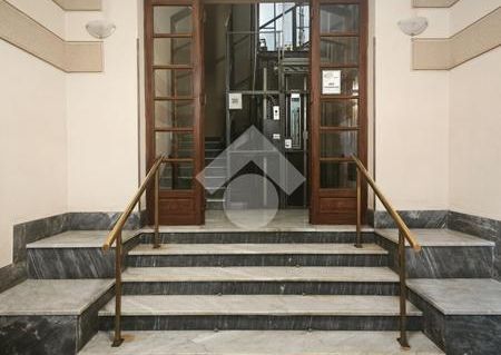 6 locali in affitto