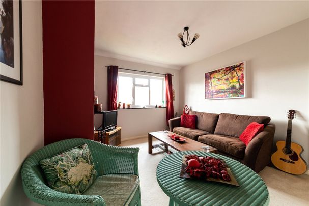 Fielding Avenue, Twickenham, TW2 - Photo 1