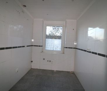 ++ STADTWOHNEN – 2 Zimmer, 2. Etage, Altbau-Whg., nahe Klinikum und... - Photo 4