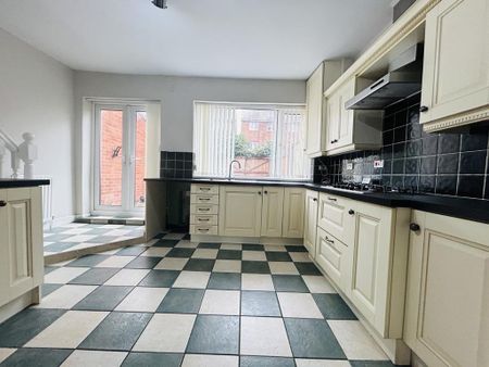 2 bedroom terraced house to rent - Photo 5
