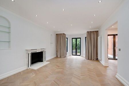 5 Bedroom Detached To Let - Photo 2