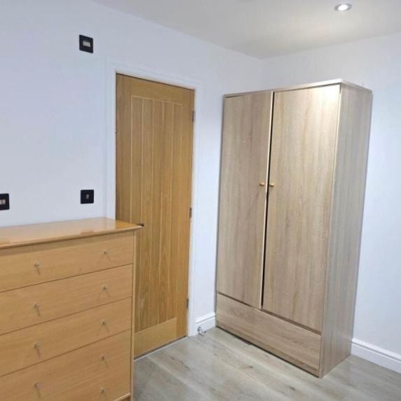 Studio Flat, Buckland Road, RG2 - Photo 1