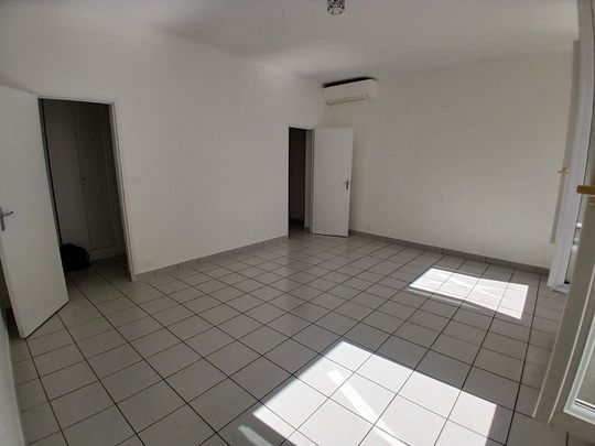 Location Appartement 1 pièce 31m² - Photo 1