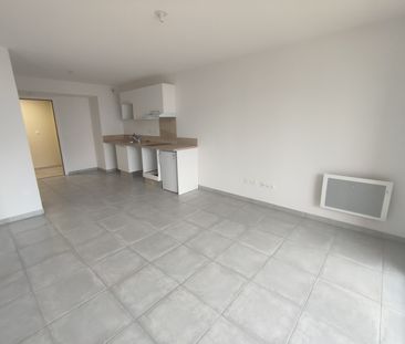 Location Appartement 2 pièces 40m² NIMES 30900 - Photo 3