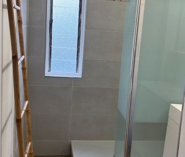 Location Appartement 3 pièces 63m² ST DENIS 97400 - Photo 2