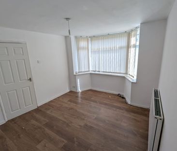 3 Bed Semi-Detached House, Whiteways Road, S4 - Photo 2