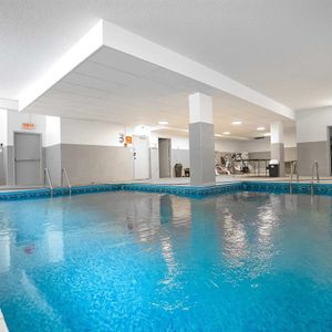 0 Bedroom 1 Bathroom - 5450 Chemin Queen-Mary, Montréal - Photo 3