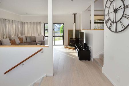 Spacious Family Home & double garage - Photo 5