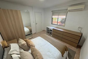 Calle Segismundo Moret, Málaga, Andalusia 29011