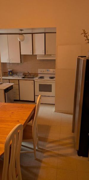 Grand 5 1/2 à Montréal Bien située - Photo 1