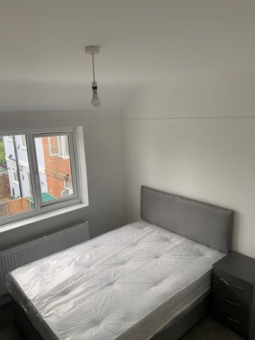 Room in a Shared House, Chalfont Avenue, HA9 - Photo 5