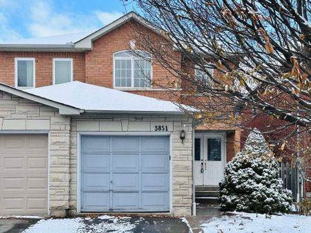 For Lease - 3851 Foxborough Trail, Mississauga, Ontario - Photo 3