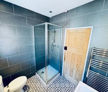 2 bedroom flat to rent - Photo 5