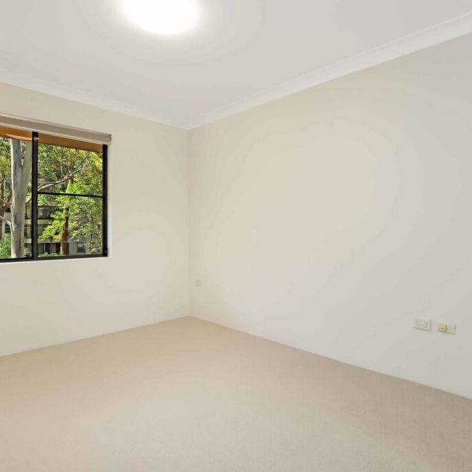 Renovated 1 bedroom Unit with Large Balcony - Photo 1