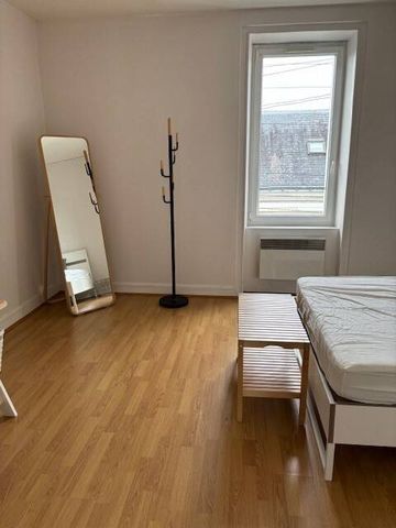 T2 meublé refait à neuf quartier tranquille - Photo 2