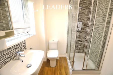 3 bedroom house to rent Kirby Drive, Colchester, Essex, CO4 - Photo 4