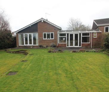 2 bedroom detached bungalow to rent - Photo 2